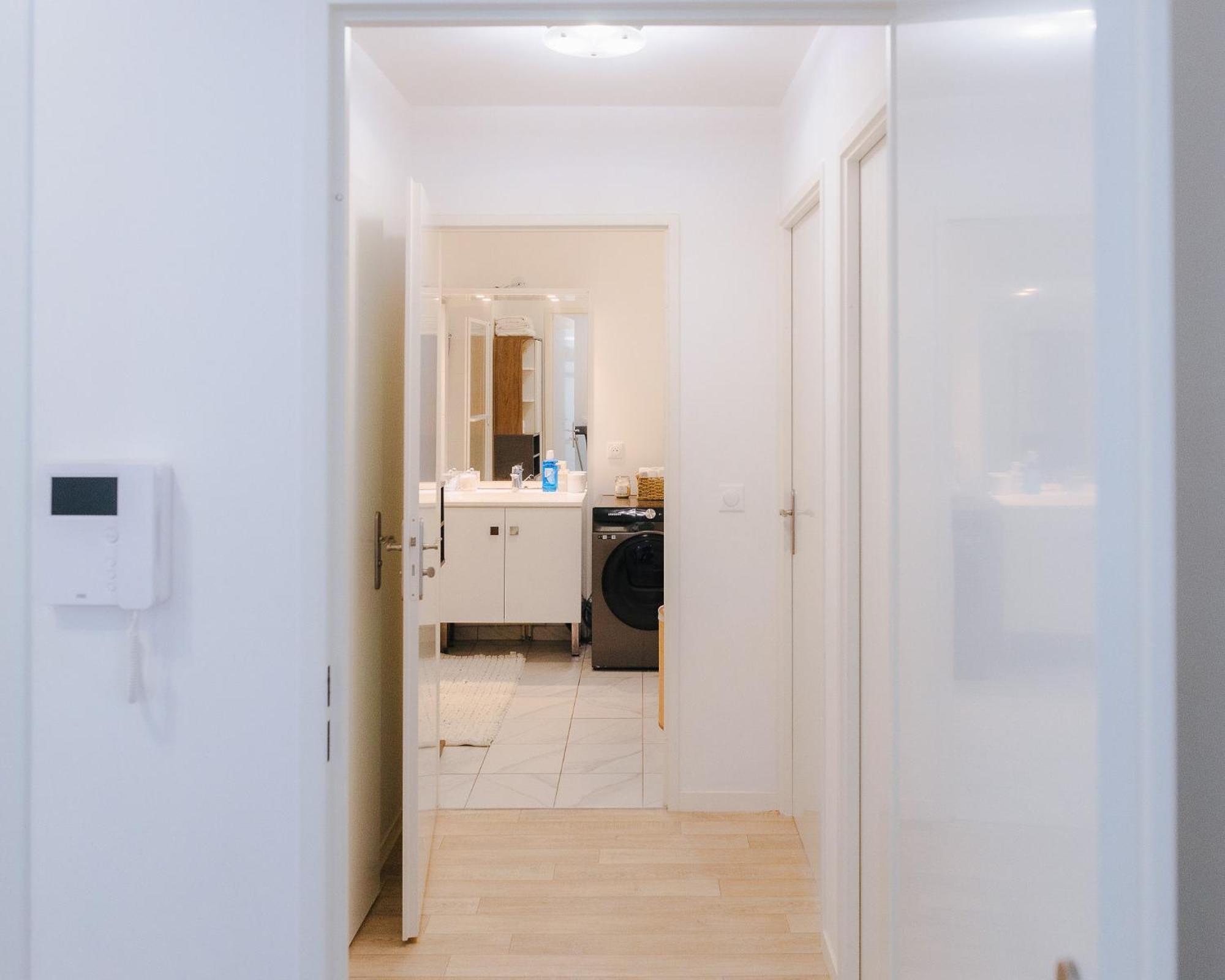Appartement Luxueux, Neuf & Equipe A Versailles, Saint-Cyr-lʼÉcole Eksteriør billede