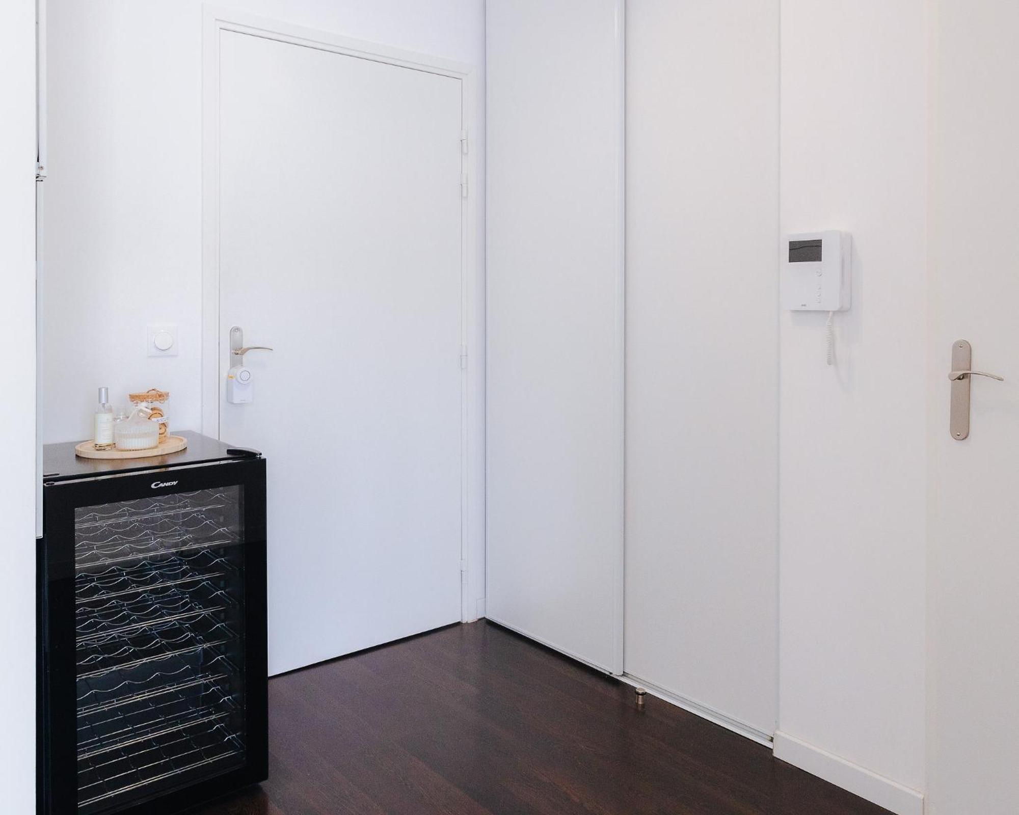 Appartement Luxueux, Neuf & Equipe A Versailles, Saint-Cyr-lʼÉcole Eksteriør billede
