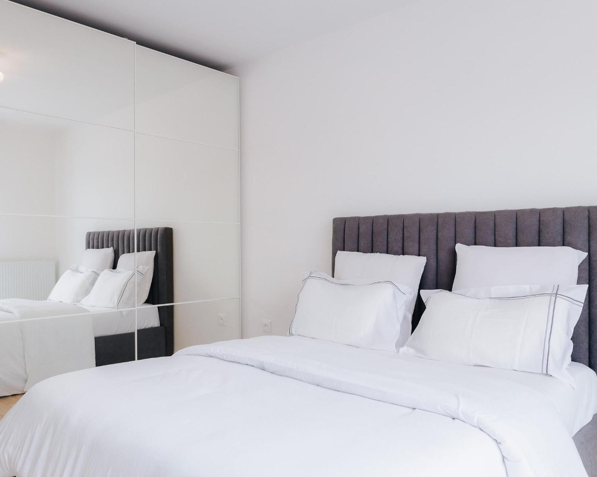 Appartement Luxueux, Neuf & Equipe A Versailles, Saint-Cyr-lʼÉcole Eksteriør billede