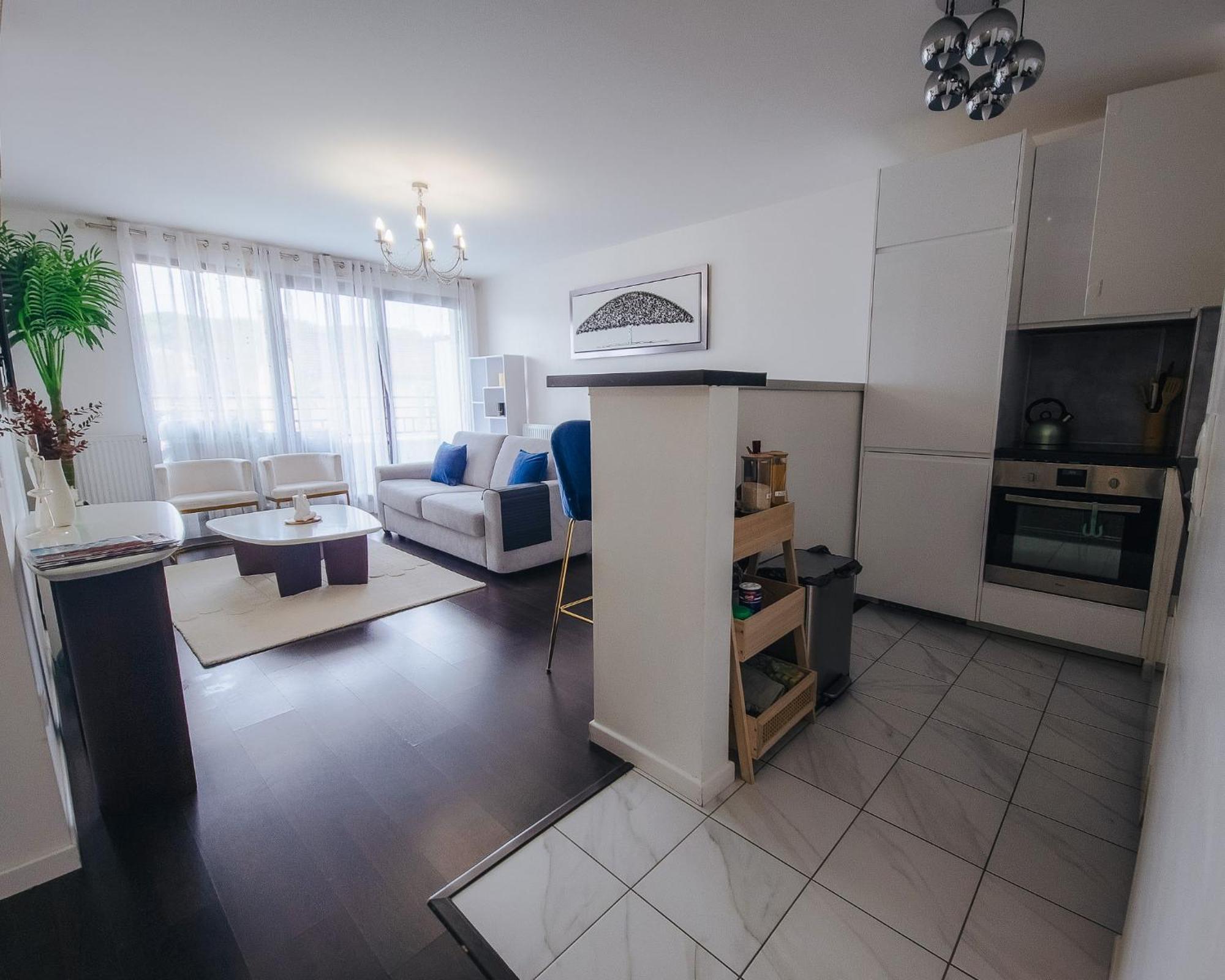 Appartement Luxueux, Neuf & Equipe A Versailles, Saint-Cyr-lʼÉcole Eksteriør billede